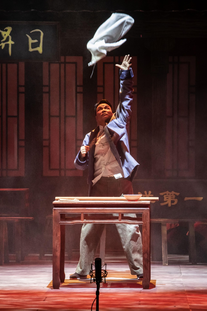 上海滑稽戏演绎小笼包故事蒸蒸日上高扬上海文化优势