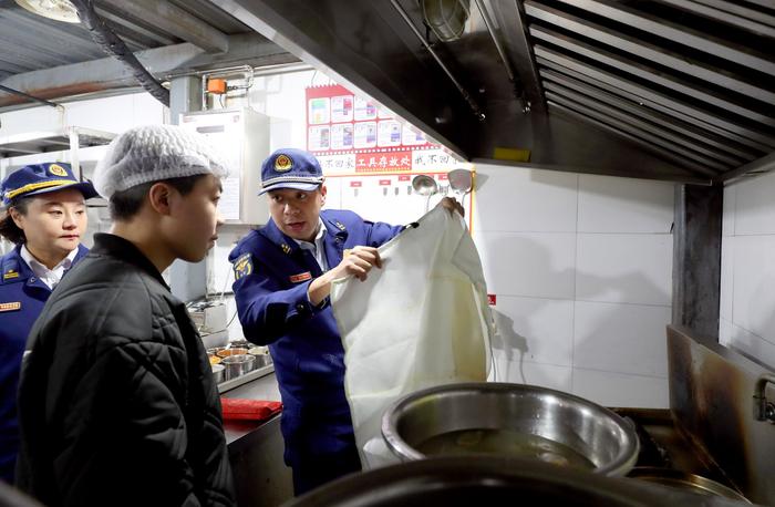 上海:排查餐飲行業消防安全隱患|長寧區|消防|餐飲