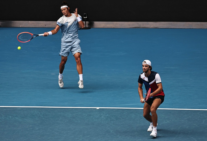 张之臻（左）在双打半决赛中。