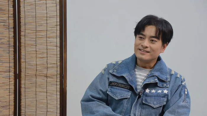 陈龙接受澎湃新闻专访。