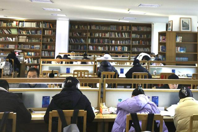 书香郑州，全民阅读 记者 王梦瑶 图