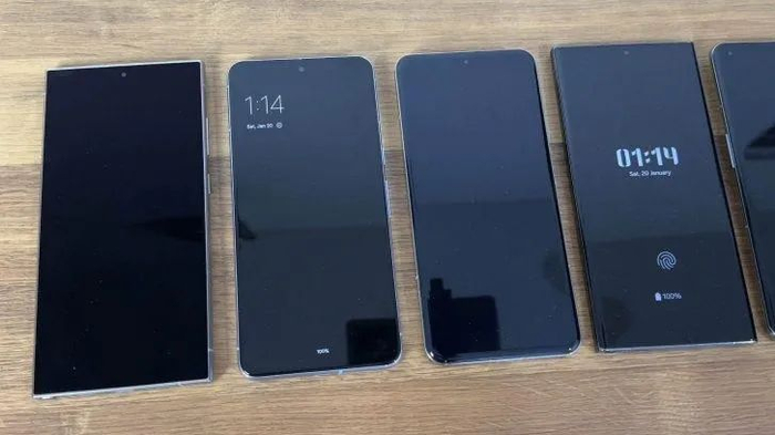 左一为S24U 几乎无反光 图源TechDroider