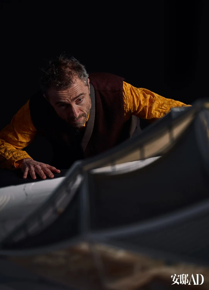 独家探访赫斯维克伦敦新总部十年前的魔术师十年后的平凡人