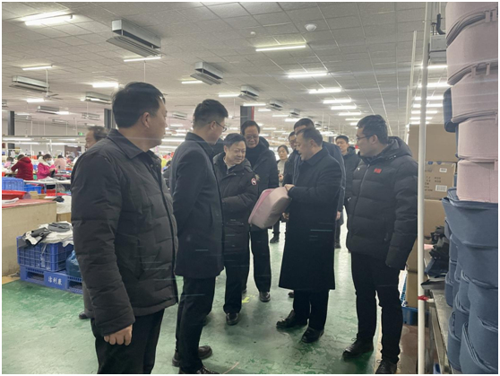 调研组专家在平顶山联众工贸有限公司调研