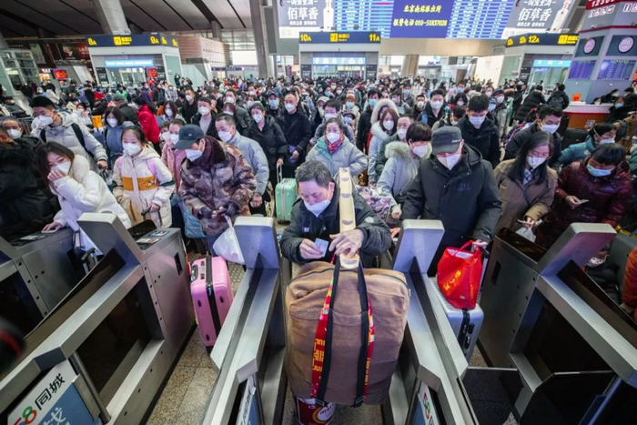 中国春运70年老照片回顾那些年的春运路