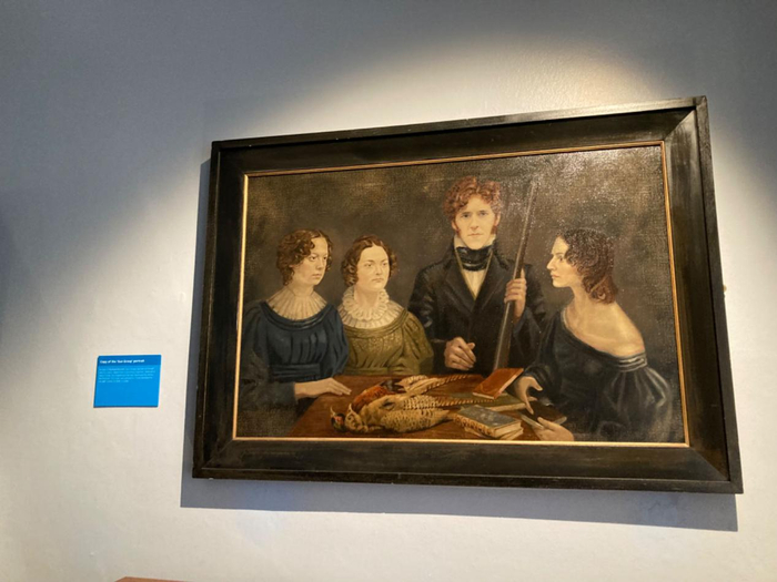展室中复原的三姐妹与布兰威尔图
