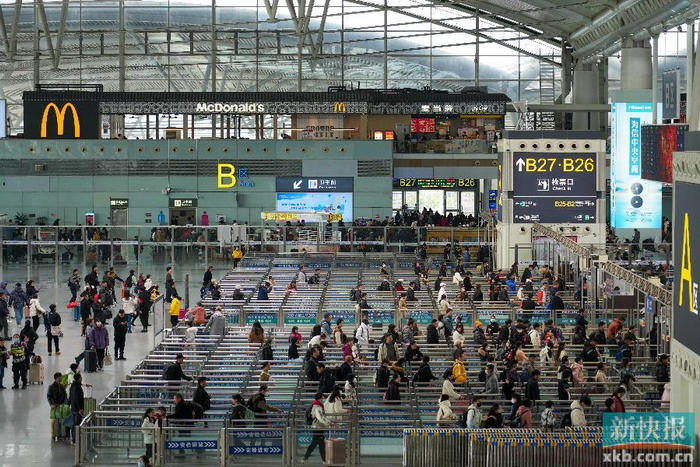 春运首日广州南站预计到发旅客49万人次计划开行895趟高铁列车