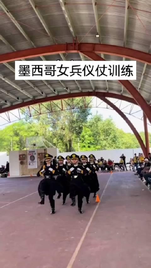 墨西哥女兵图片