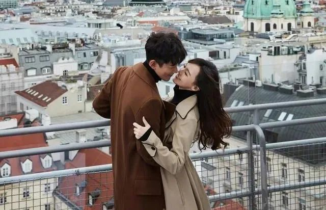 原来他才是那个把唐嫣宠成宝的男人|唐嫣|罗晋|繁花_新浪新闻