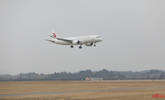 c919国产大飞机完成春运"首秀"|春运|旅客|高铁_新浪新闻