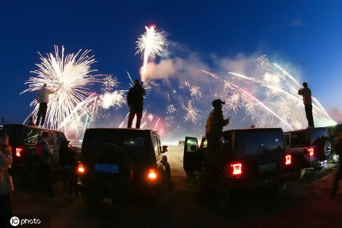 刚刚过去的新年。图源自东方IC