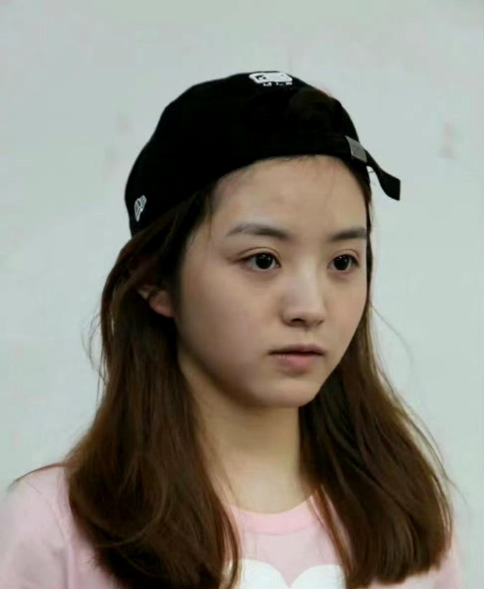 田曦薇出道前的素颜照来了,好看吗?