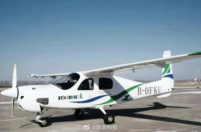 世界首款四座氢内燃飞机在沈阳首飞主要核心部件初步国产化