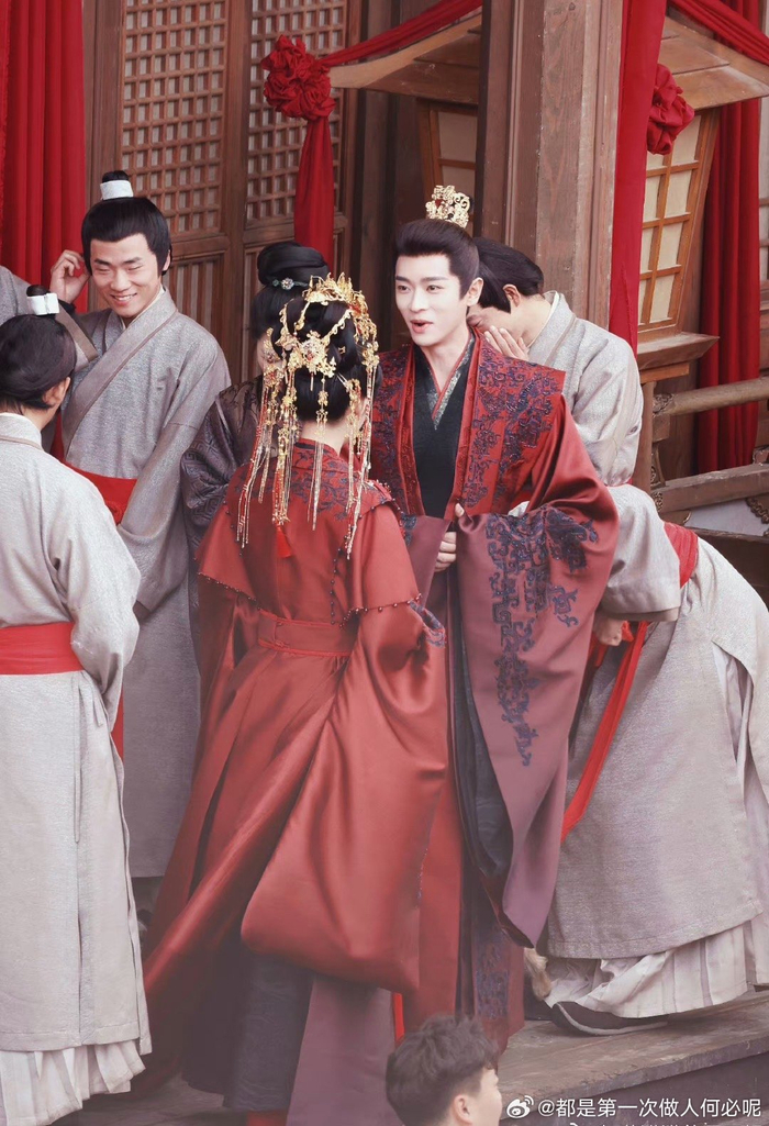 周也锦月如歌的禾晏凤冠大婚造型尊滴很美啊|周也|顾湘_新浪新闻