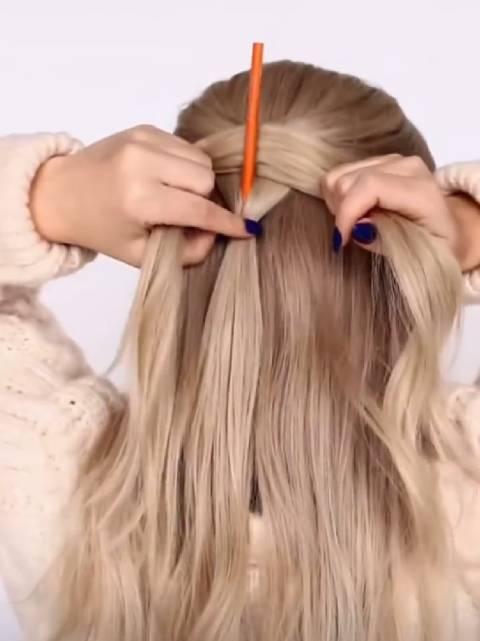 铅笔慵懒感编发发型教程一支铅笔竟然可以搞定一个发型