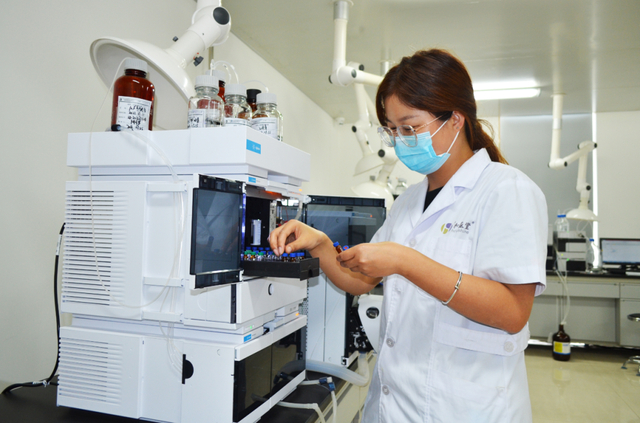 目前,和盛堂制药正在实施围绕独家戒毒保密配方中药福康片的大品种大