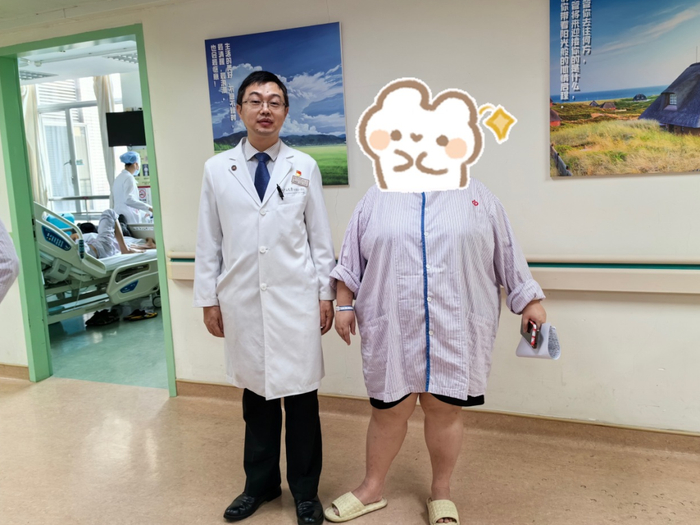 患者与谭进富副教授合影