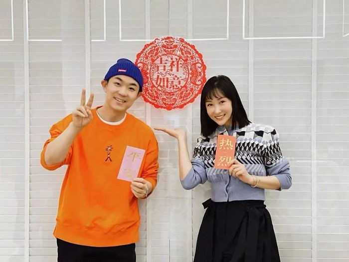 陈祉希履新后，大鹏发博恭喜并配图