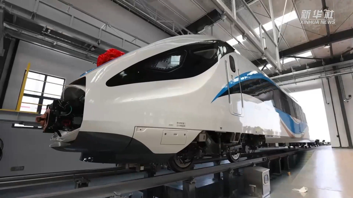 上海市域铁路机场联络线首列车顺利接收到段