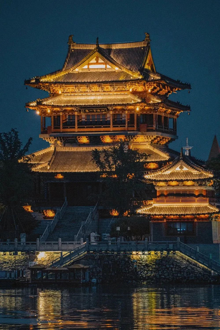 水韵江苏过大年 | 《繁花》"爷叔"家乡泰州,已备好"花式过年"大戏