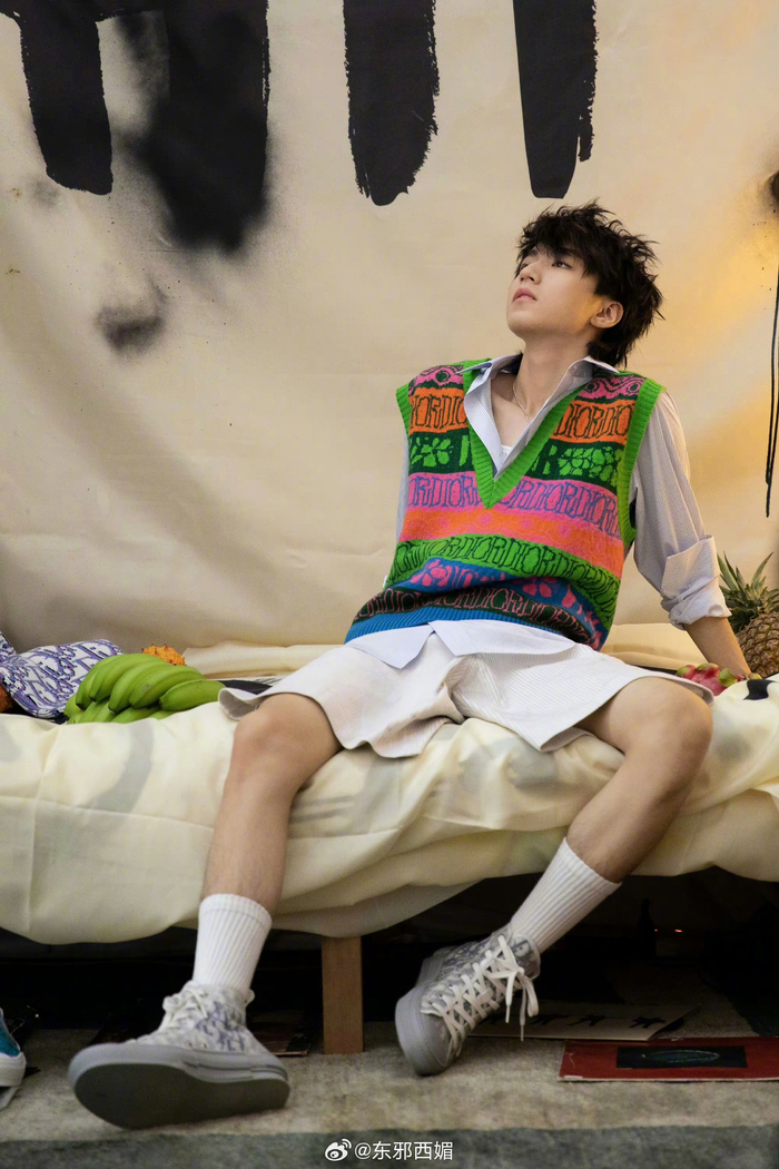 路透被拍到的成毅