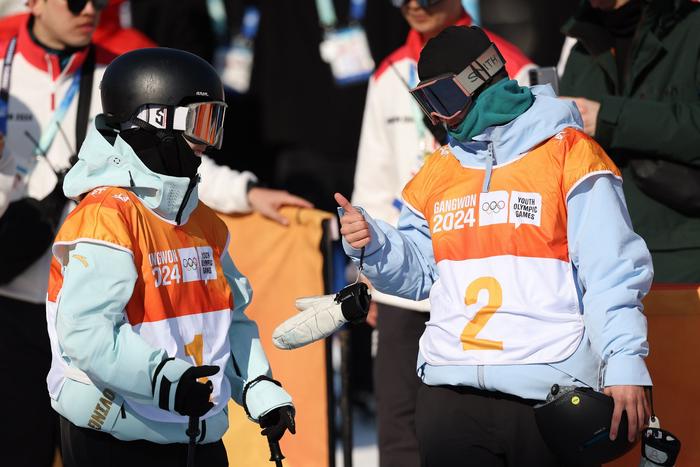自由式滑雪——女子U型场地技巧决赛：刘奕杉、陈紫菡分获冠亚军（自由式滑雪u型场地国家队运动员名单）