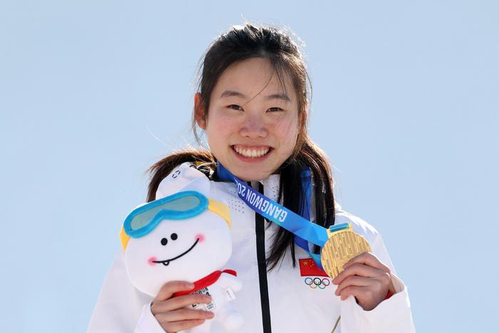 自由式滑雪——女子U型场地技巧决赛：刘奕杉、陈紫菡分获冠亚军（自由式滑雪u型场地国家队运动员名单）