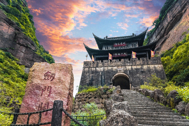 这座被严重低估的小城,终于藏不住了|武则天|广元市_新浪新闻