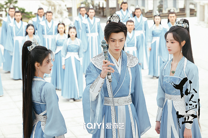 《仙剑四》的琼华派“校服”