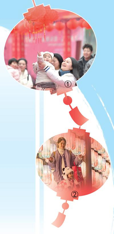 图①：四川广安市前锋区迎新春展销活动上，消费者在逛年货展。张启富摄