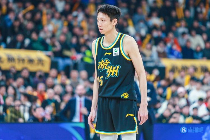 探长:赵岩昊因流感缺阵&加上孙铭徽 广厦两个后场得分点都休战了