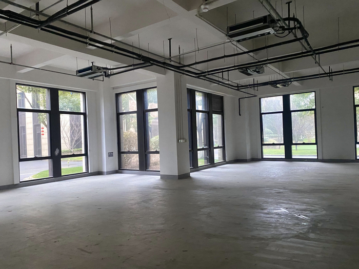 朗绿科技注册地址处南区2座105号情况，界面新闻记者摄