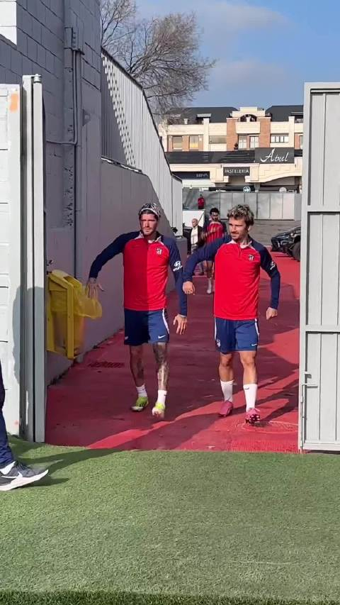 格列兹曼和德保罗的步伐