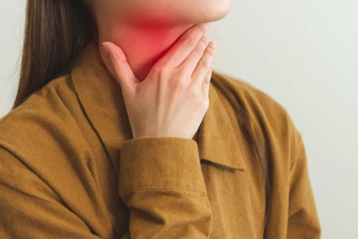 医生教你6 招缓解|咽痛|新冠肺炎_新浪新闻