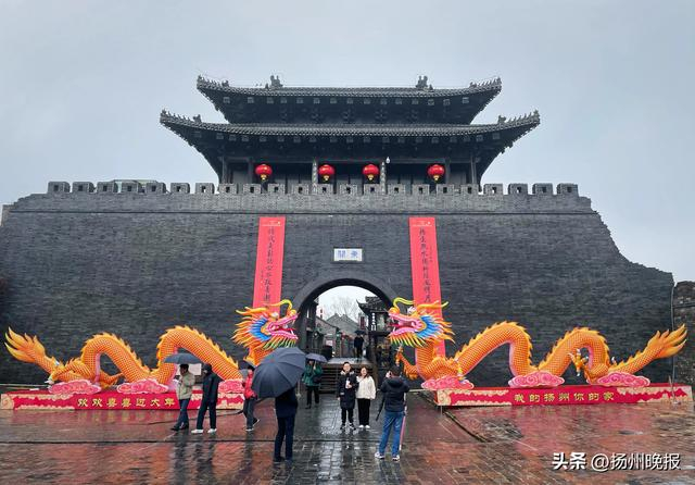 东关街新春灯会灯组今天上午安装完毕 初定2月6日亮灯|扬州市|大货车