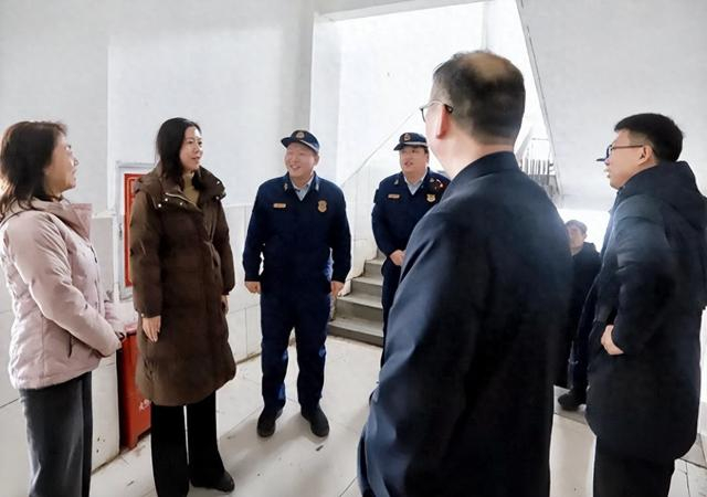 邯郸市肥乡区副区长岳晓敏深入学校督查安全工作