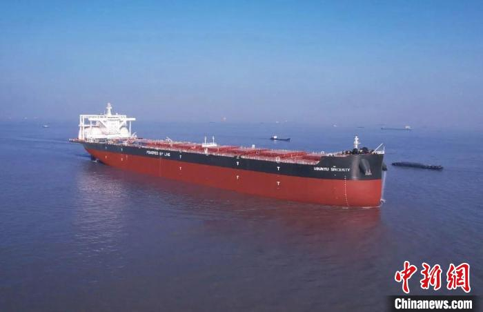 四天三艘中国造货轮上海外高桥口岸首航