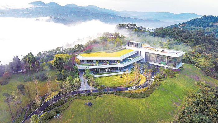     位于龙泉山城市森林公园的“凤栖东山”文旅项目