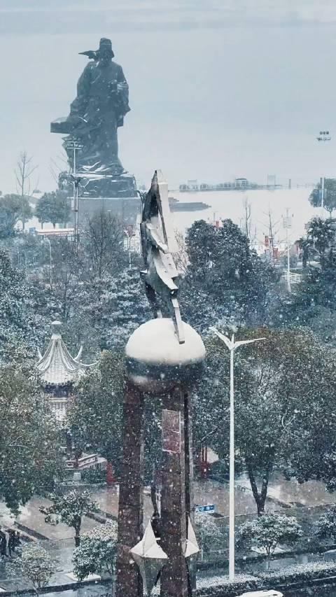 襄阳一下雪就美成了诗中的样子