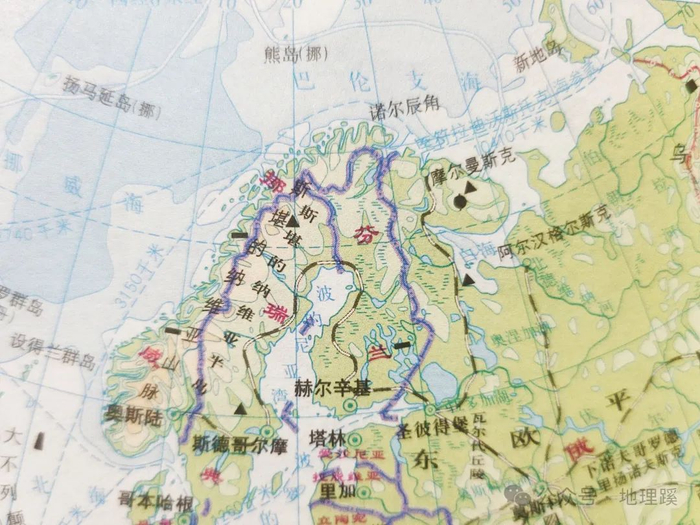 8万平方千米,首都赫尔辛基(芬兰最大的工业