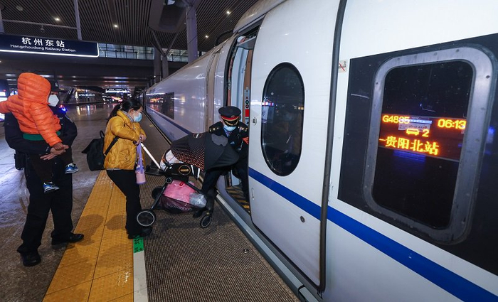 春运返程火车票今日开抢!