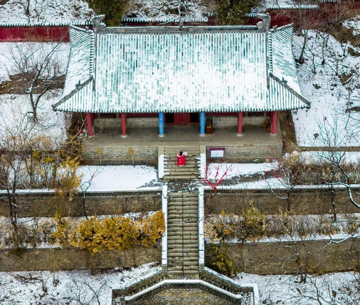 壹图集|雪后的泰山玉泉寺|泰山|张捷_新浪新闻