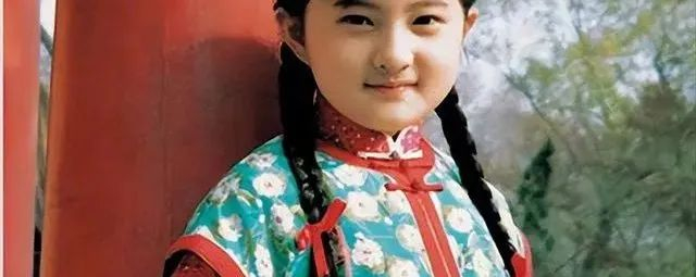 她也演了几部剧,如:《无敌县令》里的喜鹊.《江山美人》里的刘东.