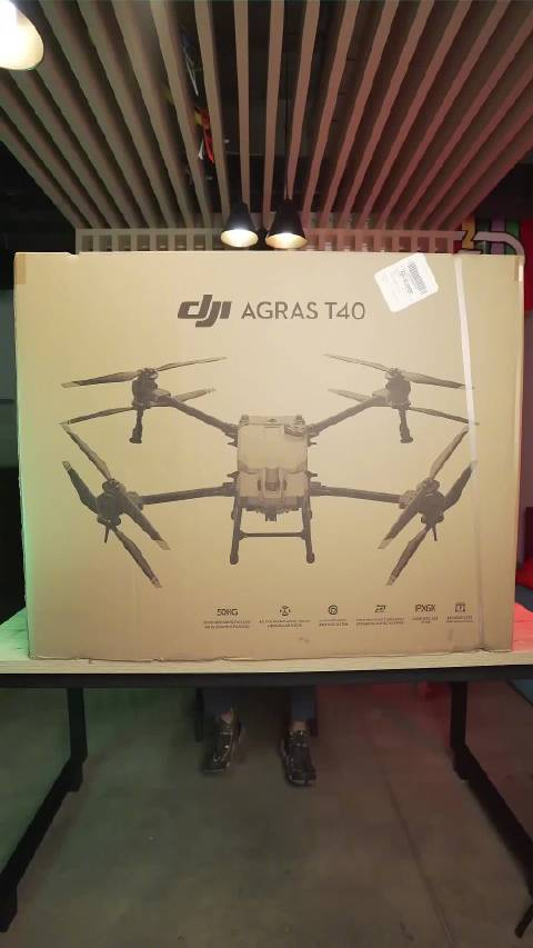 大疆agras t40,可以载重50kg的无人机!_手机新浪网
