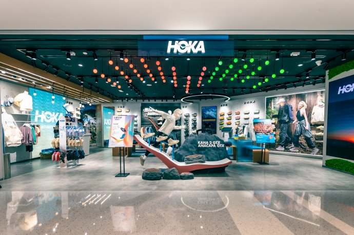 图片来源：HOKA官方微博