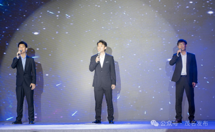 男声三重唱《岁月》