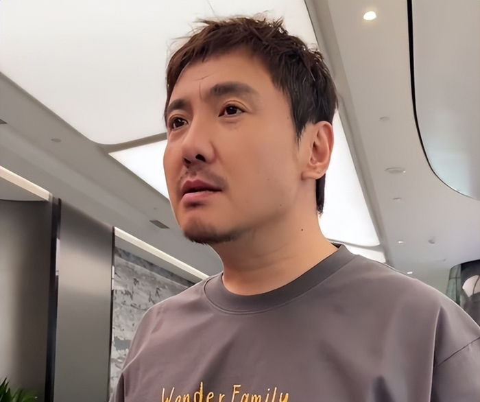 沈腾颈椎手术高清疤痕照曝光,颈后开刀延至背部,后遗症难改变|沈腾