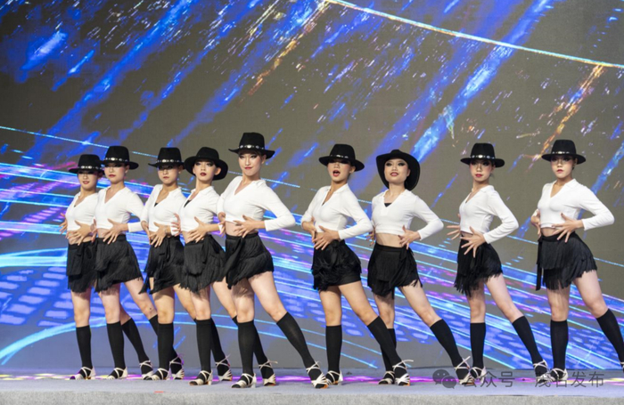 拉跳舞《舞出未来》