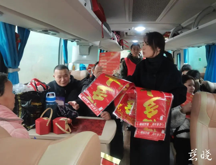 根本不用挤春运慈溪的春节返乡直通车载700余位新市民回家啦