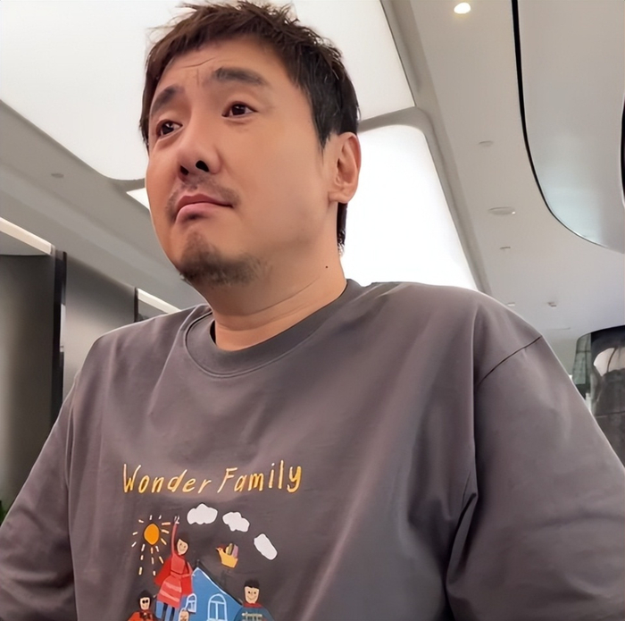 沈腾颈椎手术高清疤痕照曝光,颈后开刀延至背部,后遗症难改变